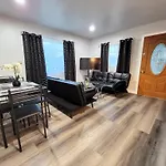 2 Bedroom With King Bed Near Hollywood Walk Of Fame, Hollywood Sign And Universal Studios