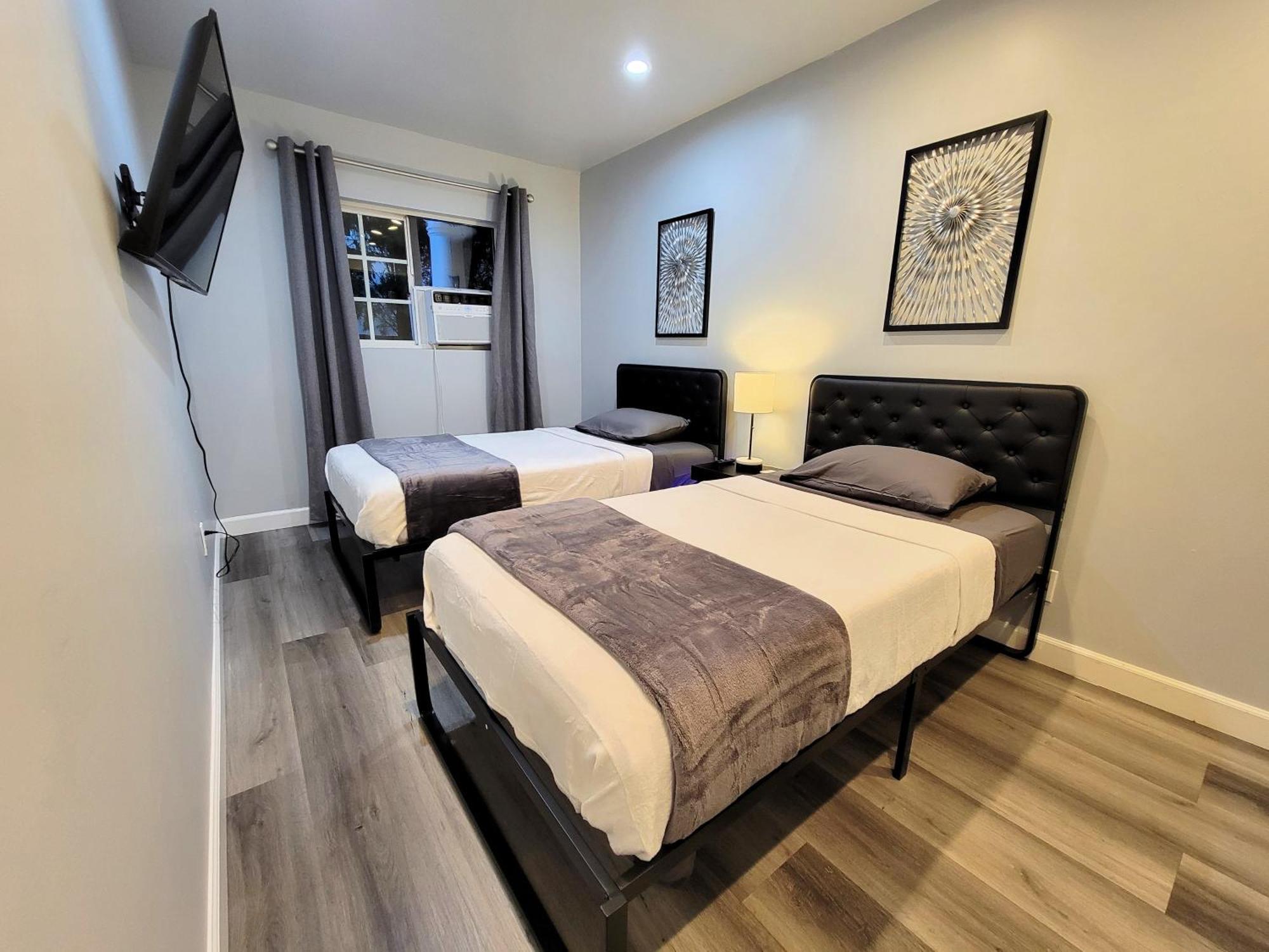2 Bedroom With King Bed Near Hollywood Walk Of Fame, Hollywood Sign And Universal